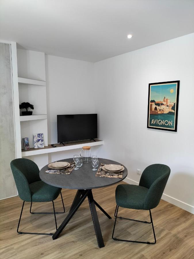 Studio Terrasse, Intra-Muros, Climatise Avec Wifi อาวีญง ภายนอก รูปภาพ